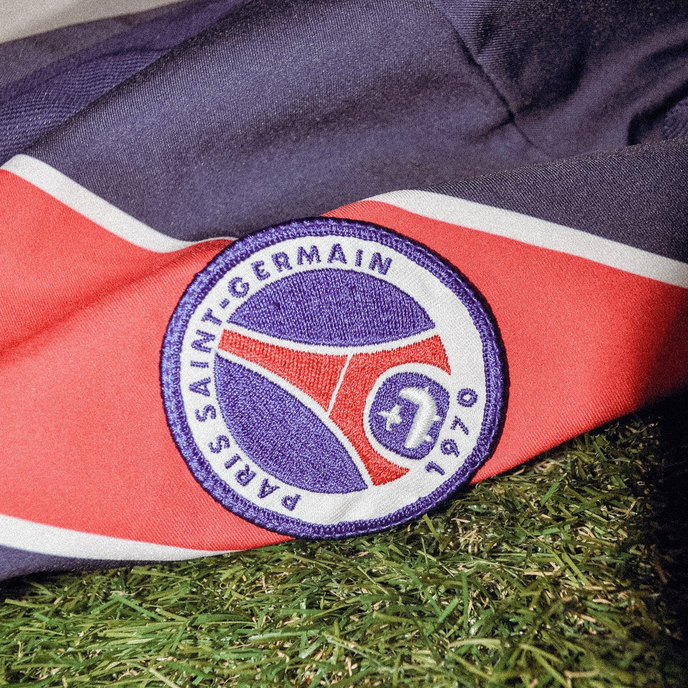 BOX MAILLOT MYSTÈRE VINTAGE 1970-2008