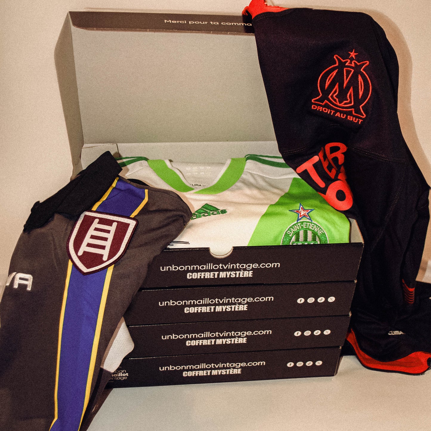 BOX MAILLOT MYSTÈRE VINTAGE 2009-2014